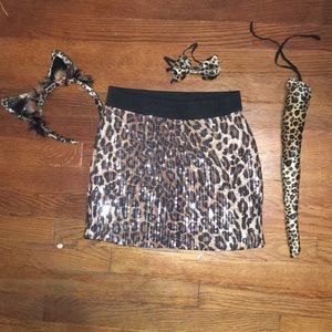 Cheetah or leapord print pencil skirt